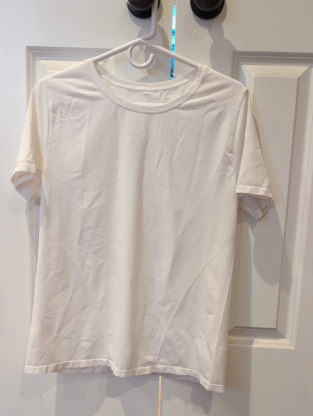 Fabletics Women's White Short Sleeve Crew Tee